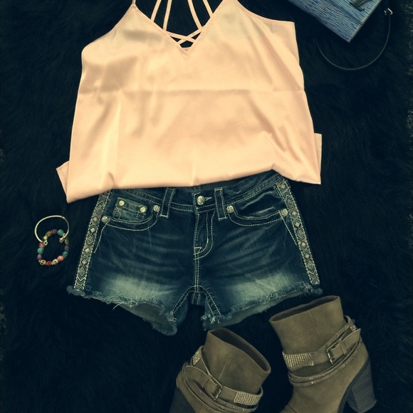 Miss Me Pants - Miss Me Mid Rise Easy Shorts 25